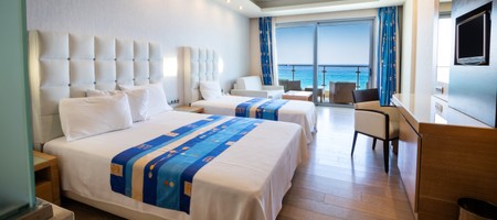 Triple Room with Sea View