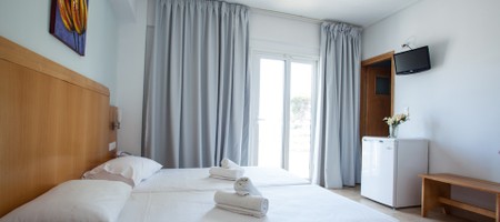Twin Room with Sea or Partial Sea View