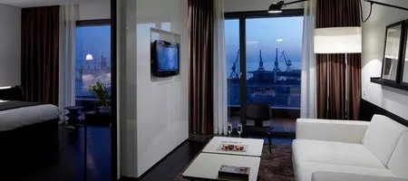 Executive Suite-The Met Hotel