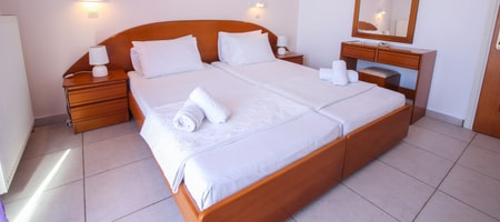 Apartment 1 bedroom with side sea view