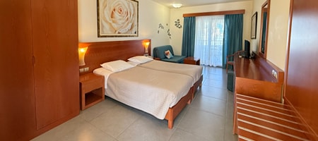 Standard Room with Limited Sea View