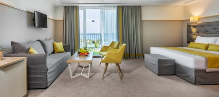 Elegant Suite Sea View
