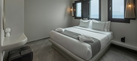 Deluxe Suite with Spa Bath