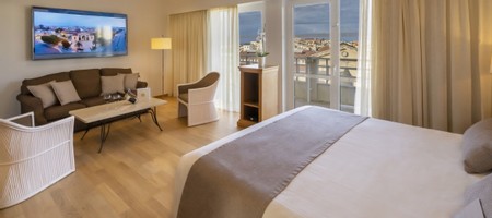 Executive Suite Old Town View