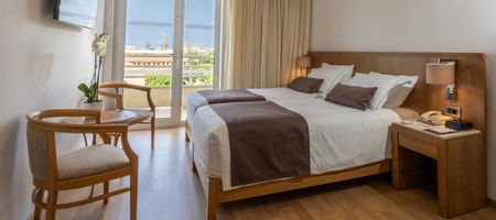 Family Suite Square View