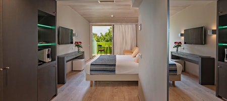 Junior Suite with Sea View & Jetted Tub