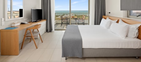 Deluxe Suite with Sea View