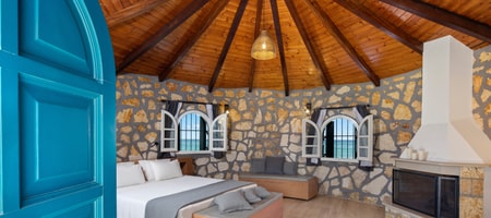 Romantic Suite on Beach Side