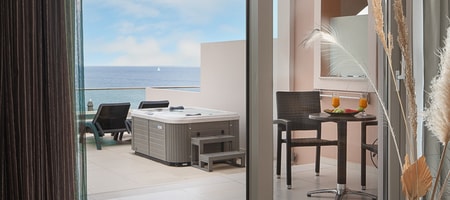 Superior Suite | Sea View [65 m²]