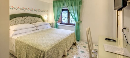 Standard Double Room with Garden View