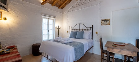 Holiday Cottage with Private Yard