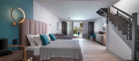 Deluxe Duplex Suite with Private Pool