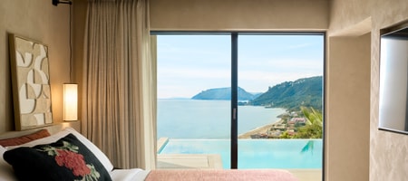 Open Plan Suite Sea View Private pool