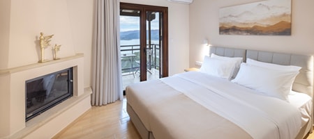 Room with Balcony & Lake View