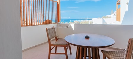 Deluxe Sea View Suite