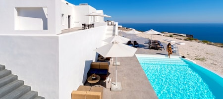 Residence with Private Pool and Sea View