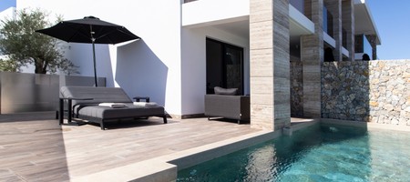Design Suite with Private Pool