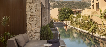 Twin Swim Up with Share Pool