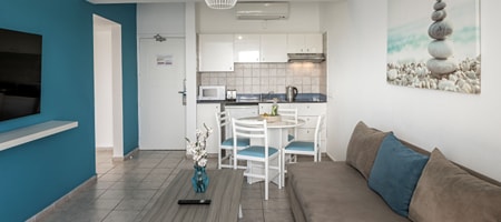 One Bedroom Apartment Inland View