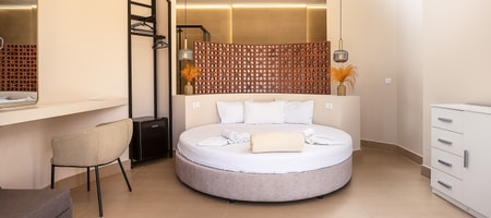 Junior Suite with Side Sea View and Open-Plan Bathroom