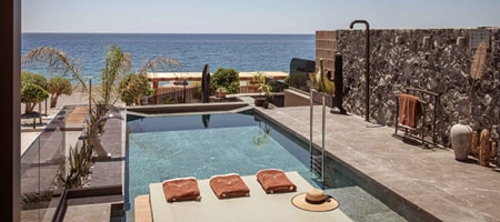 Lapis Nera Villa II - Beachfront&Free*Heated Pool