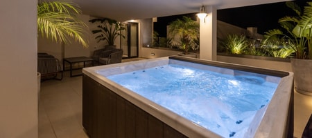 Premium One Bedroom Suite with Sea View & Outdoor Jetted Tub