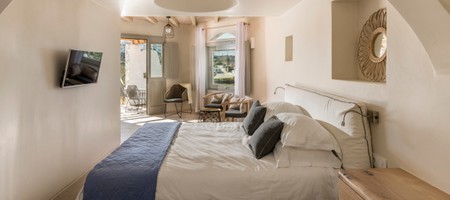 Superior Sunset Suite with Private Terrace & Outdoor Hot Tub