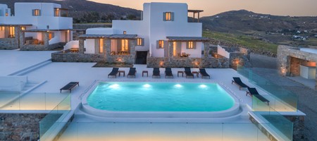 Villa for 5 couples with Private Outdoor Pool