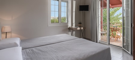 Superior Apartment | Garden & Partial Sea View [60 m²]