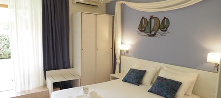 Superior Two Bedroom Apartment Garden Front