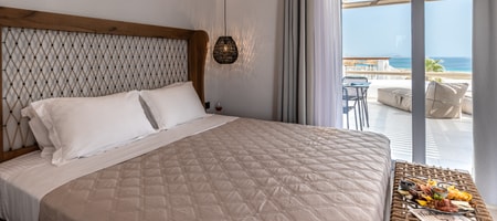Deluxe Double Room with Outdoor Jacuzzi and Sea View