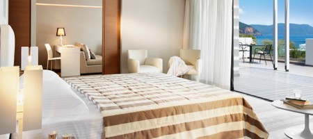 Beachfront  Luxury Suite Prince Faisal - KSA ( Sea View - Outdoor Jacuzzi )