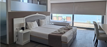 Triple Room with Sea View