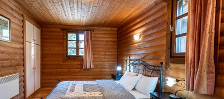 Chalet with Fireplace | 6 guests