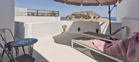 Honeymoon Suite with Private Terrace and Castle View
