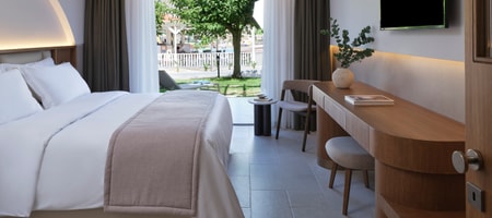 Superior Family Room Garden View
