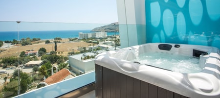 Executive Suite Sea View Upper Floor with Jacuzzi