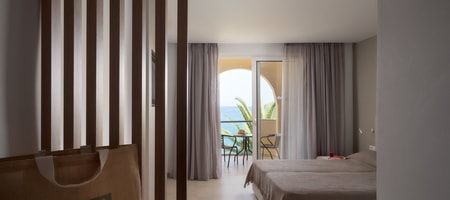 Deluxe Suite Beachfront