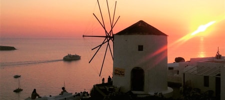 Lioyerma Windmill Villa With Outdoor Hot Tub