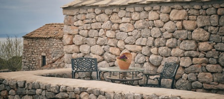 Megalithiko (Big-stone) Multi-level suite with mountain view and sea view