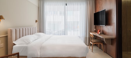 STUDIO SUITE WITH BALCONY