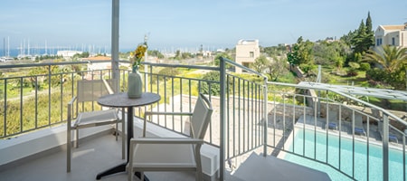 "Crabstone" Brand New Complex with Pool/Upper suite