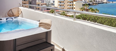 Deluxe Suite with Jacuzzi