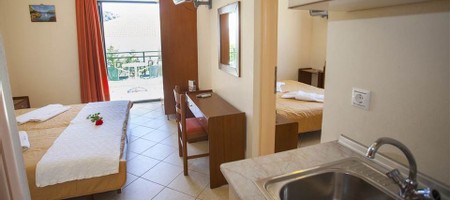 Apartment (Two-Bedroom) with Garden View