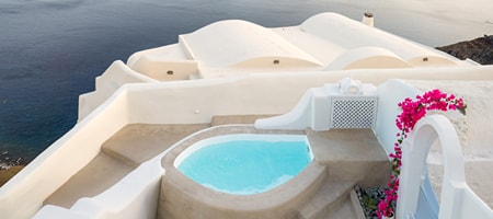 Superior Cave Suite with Hot Tub & Caldera View
