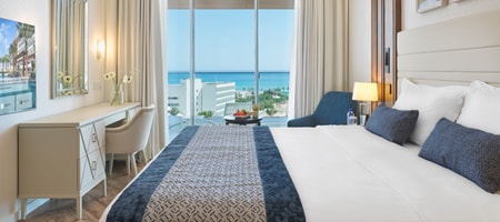 Junior Suite Pool and Garden View