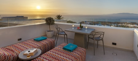 Honeymoon Suite with Outdoor Heated Plunge Pool