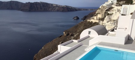 Traditional Cave Suite with Jacuzzi & Caldera View
