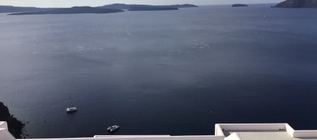 Divine Suite with Private Loft Jacuzzi & Caldera View