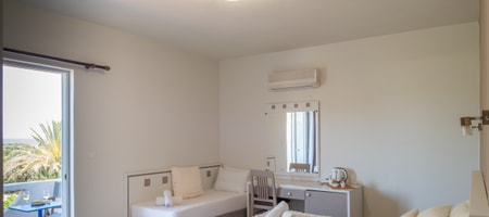 Triple Room with Balcony Sea View
